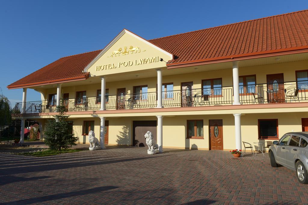 Hotelik Pod Lwami Malaszewicze Duze Екстериор снимка